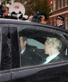 WikiLeaks founder Julian Assange goes to jail
