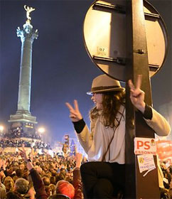 French celebrate Hollande victory