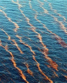 The oil slick from a BP rig that exploded, killing 11 workers, is headed for land as 200,000 gallons a day leak into the Gulf of Mexico