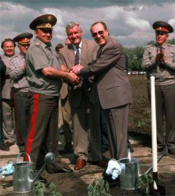 Russian & Ukrainian Ministers of Defense with U.S. Defense Sec'y William Perry, 1996