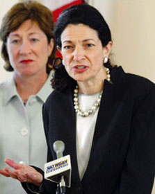 Senators Susan Collins (R-ME) and Olympia Snowe (R-ME)